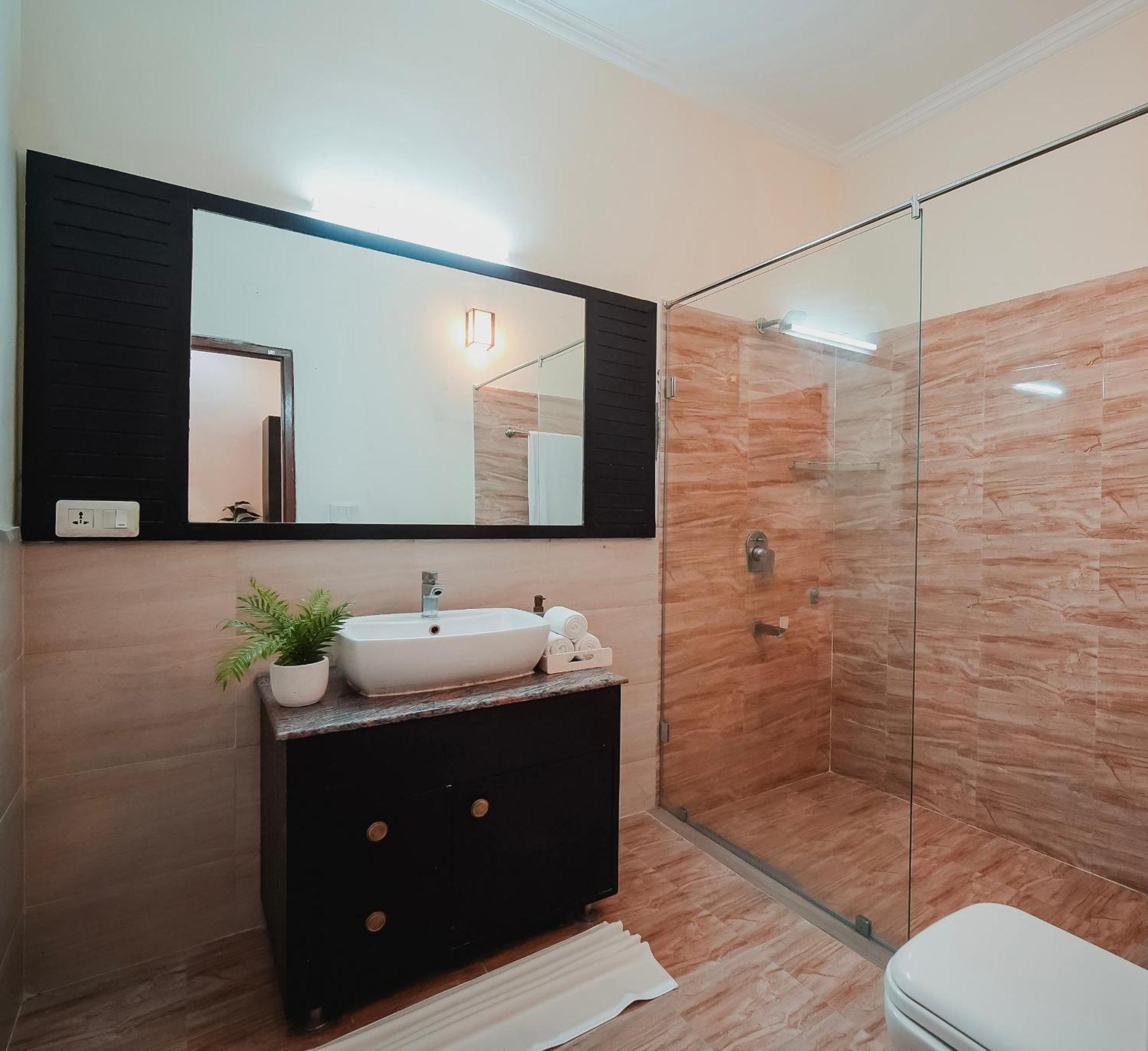 Silver Leaf Apartments Αμριτσάρ Εξωτερικό φωτογραφία