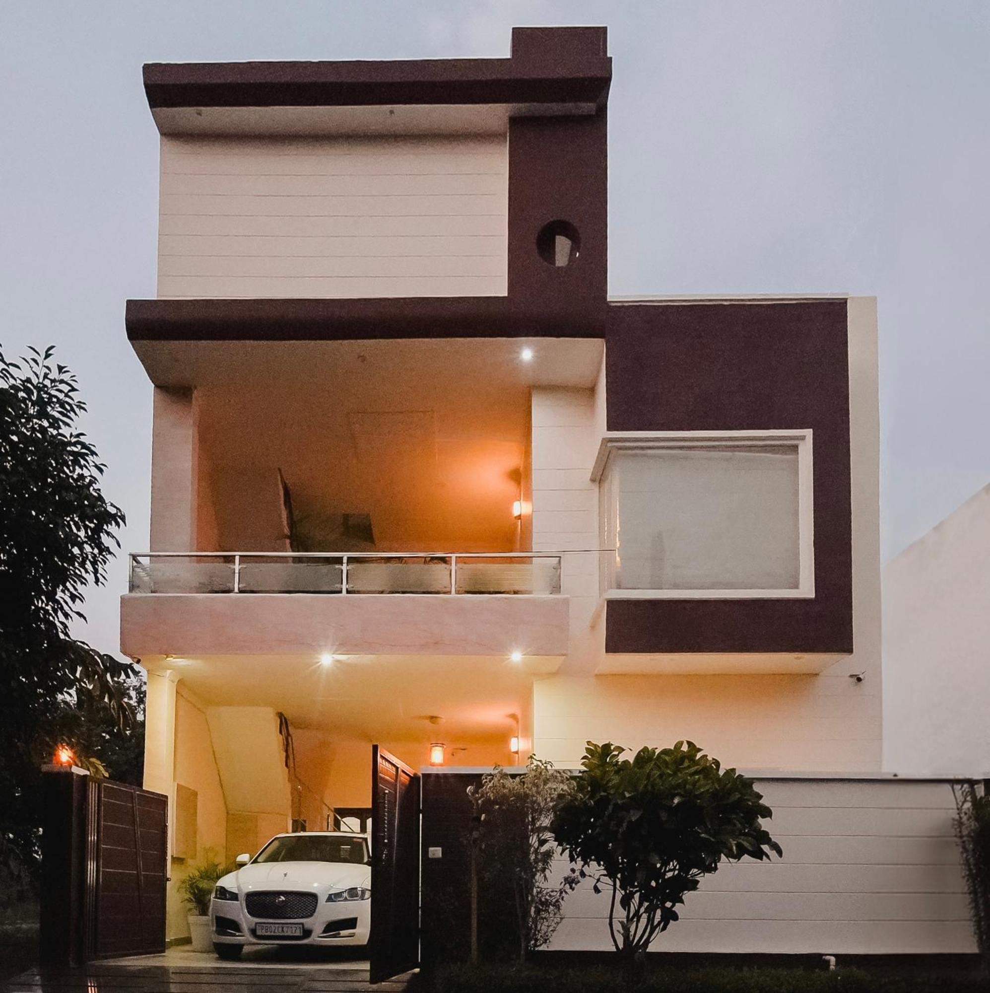 Silver Leaf Apartments Αμριτσάρ Εξωτερικό φωτογραφία